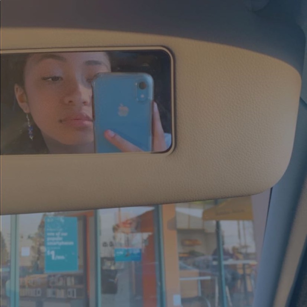 Meet your Posher, Liana